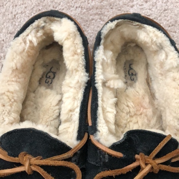 Ugg Dakota Slippers Black Size 4 in GUC - Picture 6 of 10
